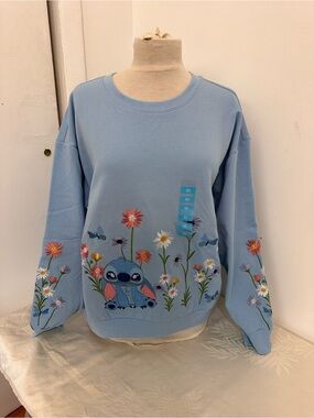 Freeze Light Blue Crewneck Sweatshirt with Floral & Character Motif